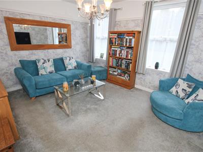 SITTING/ DINING ROOM